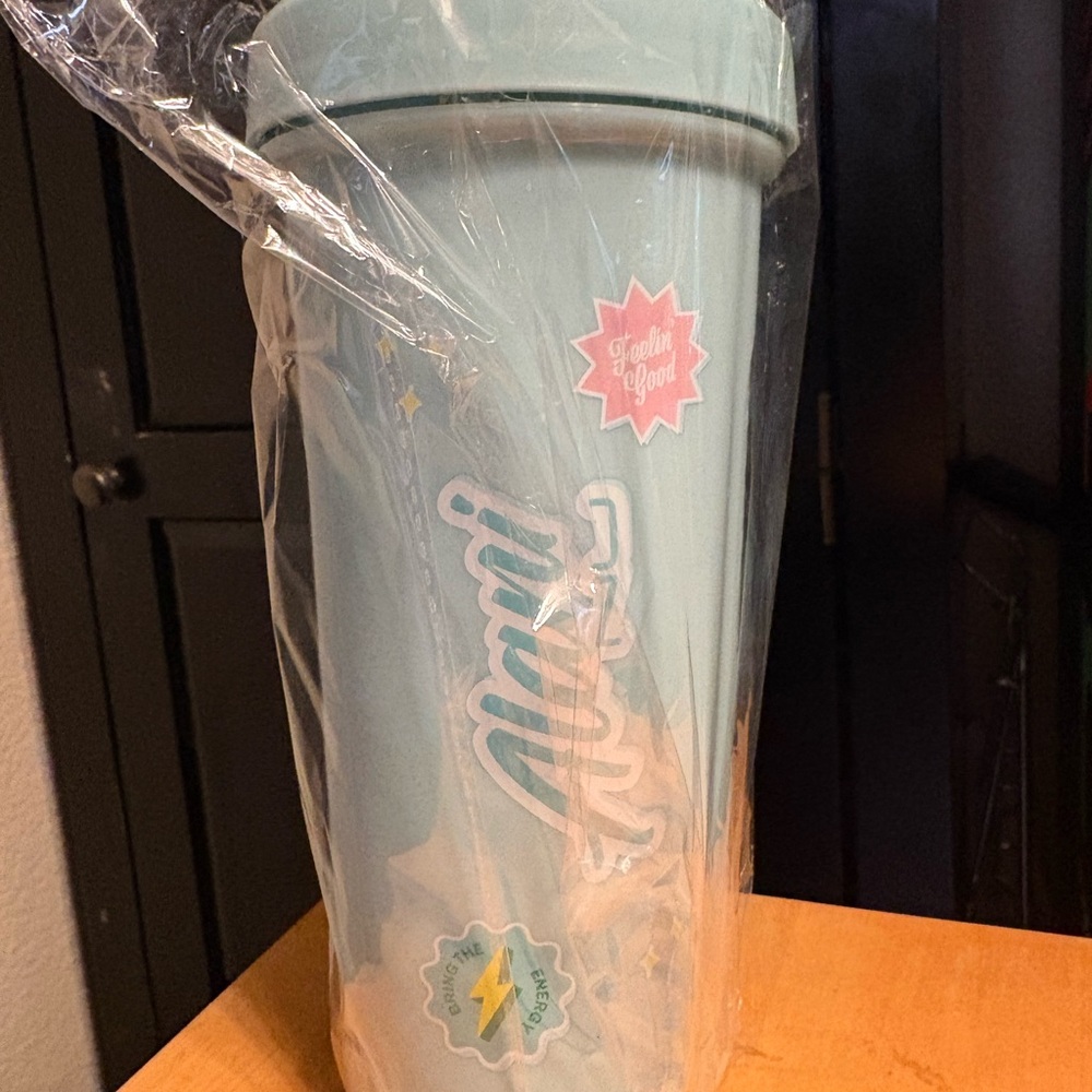 Light Blue 20oz Shaker